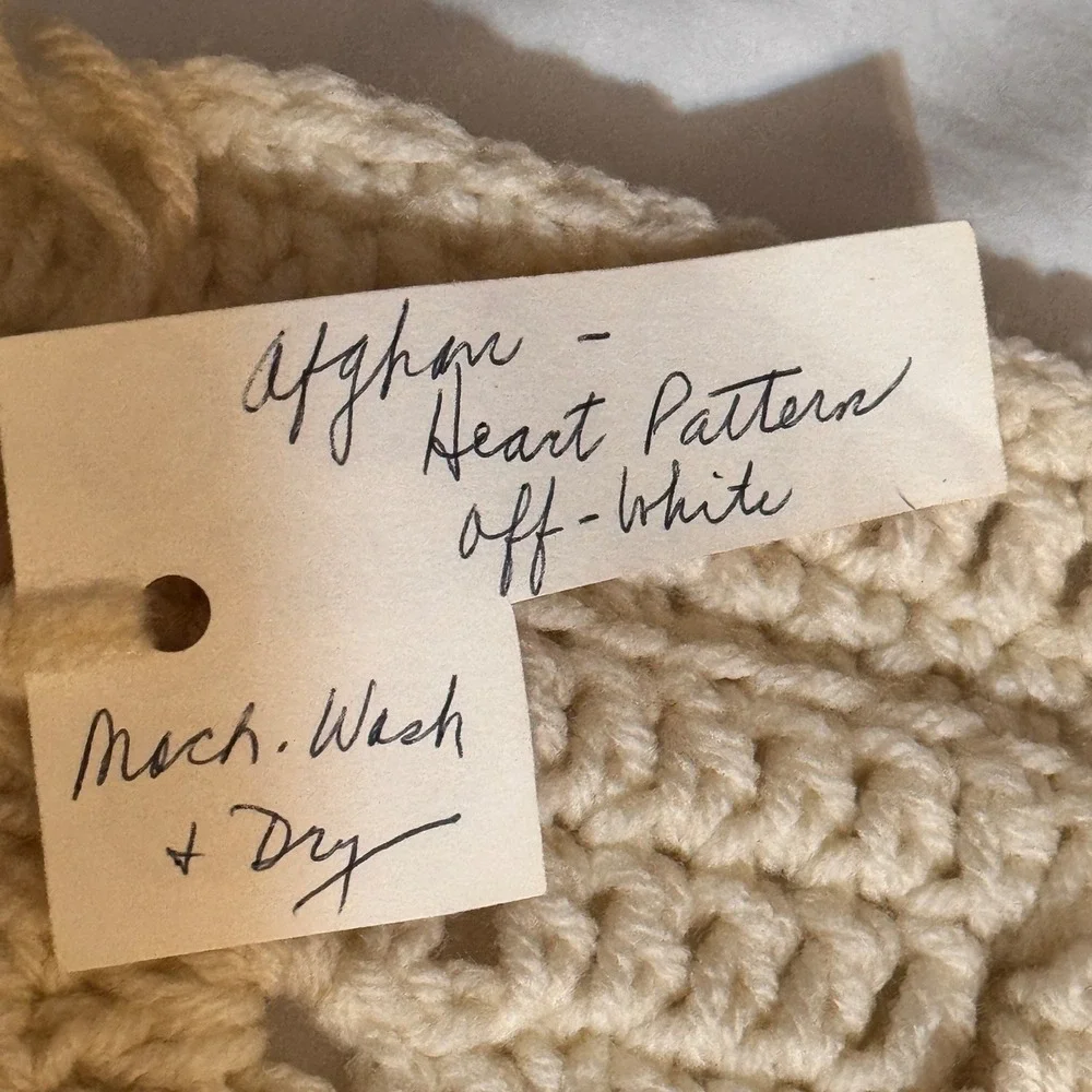 Janet Glardon Hand Crochet Afghan Heart Pattern OffWhite Cream Blanket 53x63 Vtg